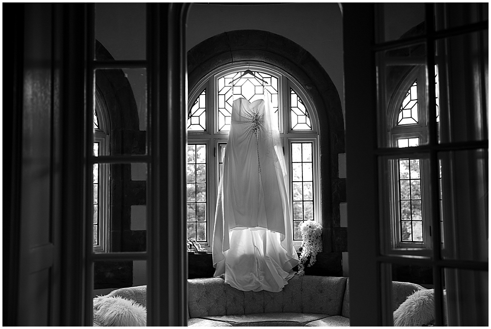 Searles Castle bridal suite