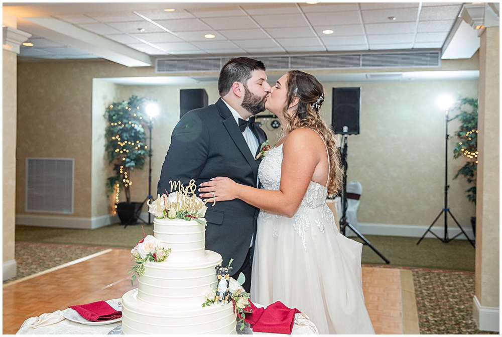 Atkinson Country Club wedding in the Tuscany Room